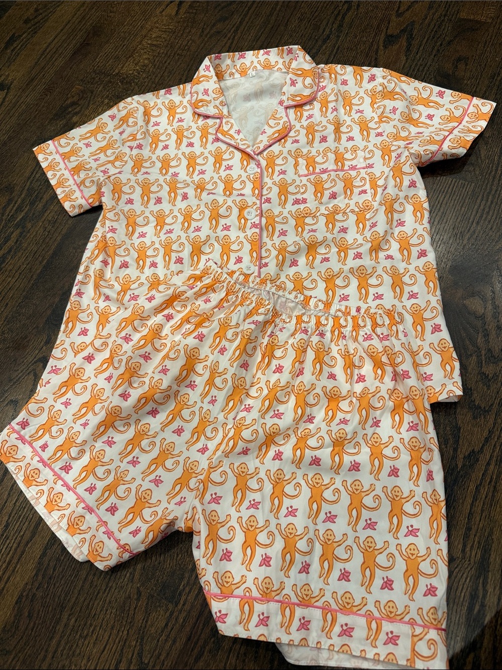 Woman’s large Orange Monkey Print Pajama Set cute like new